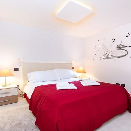 Romeo And Juliet Apartments เวโรนา ภายนอก รูปภาพ