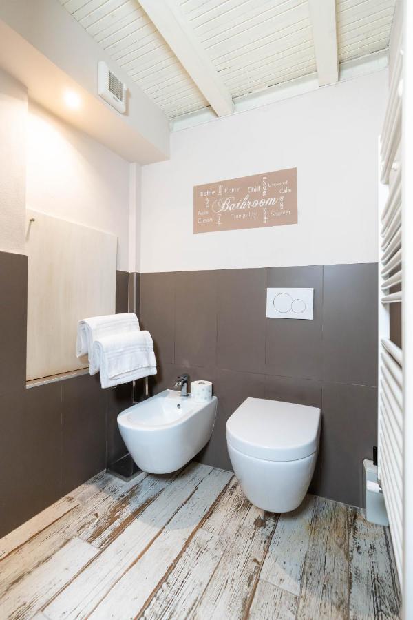 Romeo And Juliet Apartments เวโรนา ภายนอก รูปภาพ