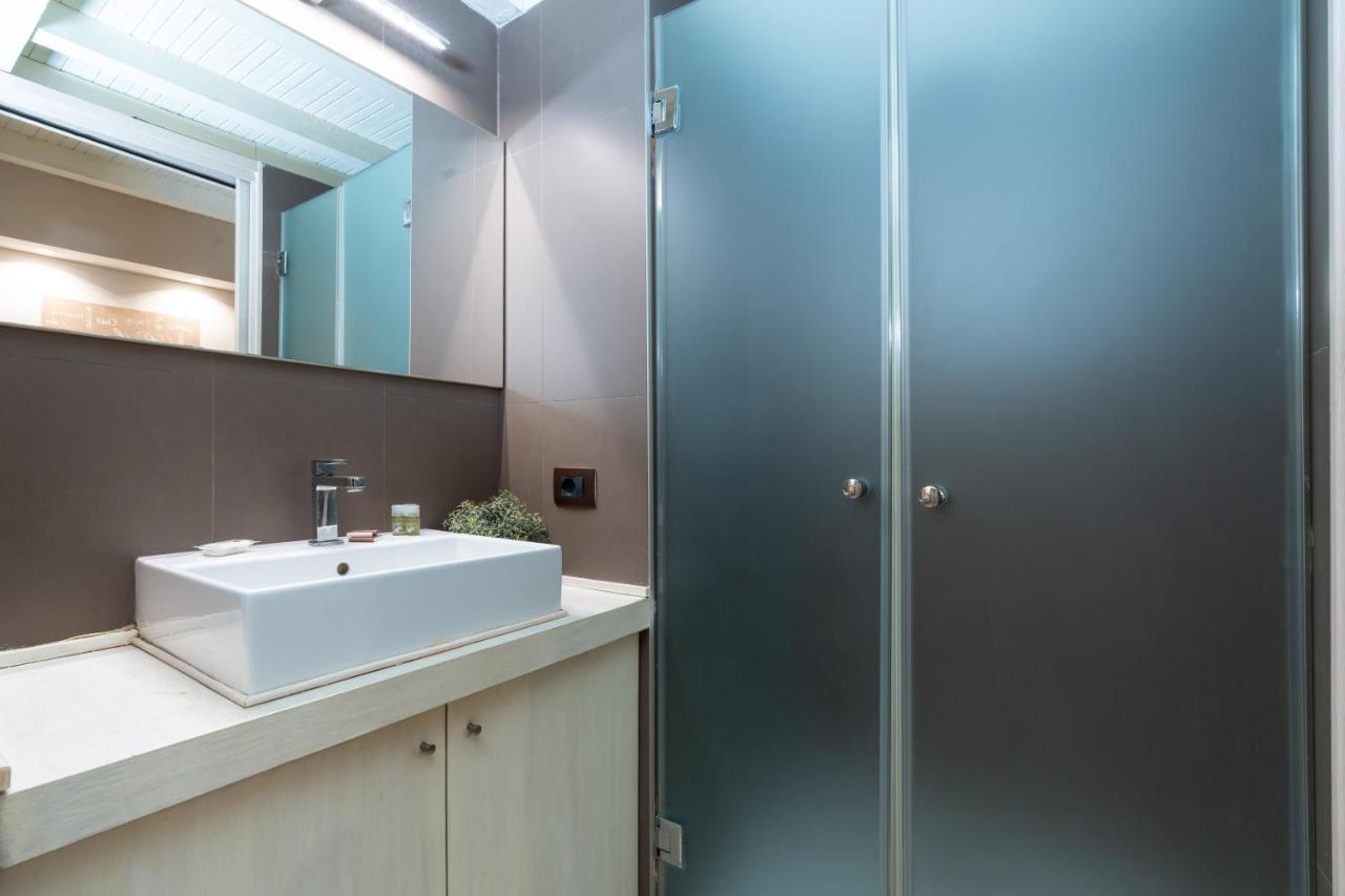 Romeo And Juliet Apartments เวโรนา ภายนอก รูปภาพ