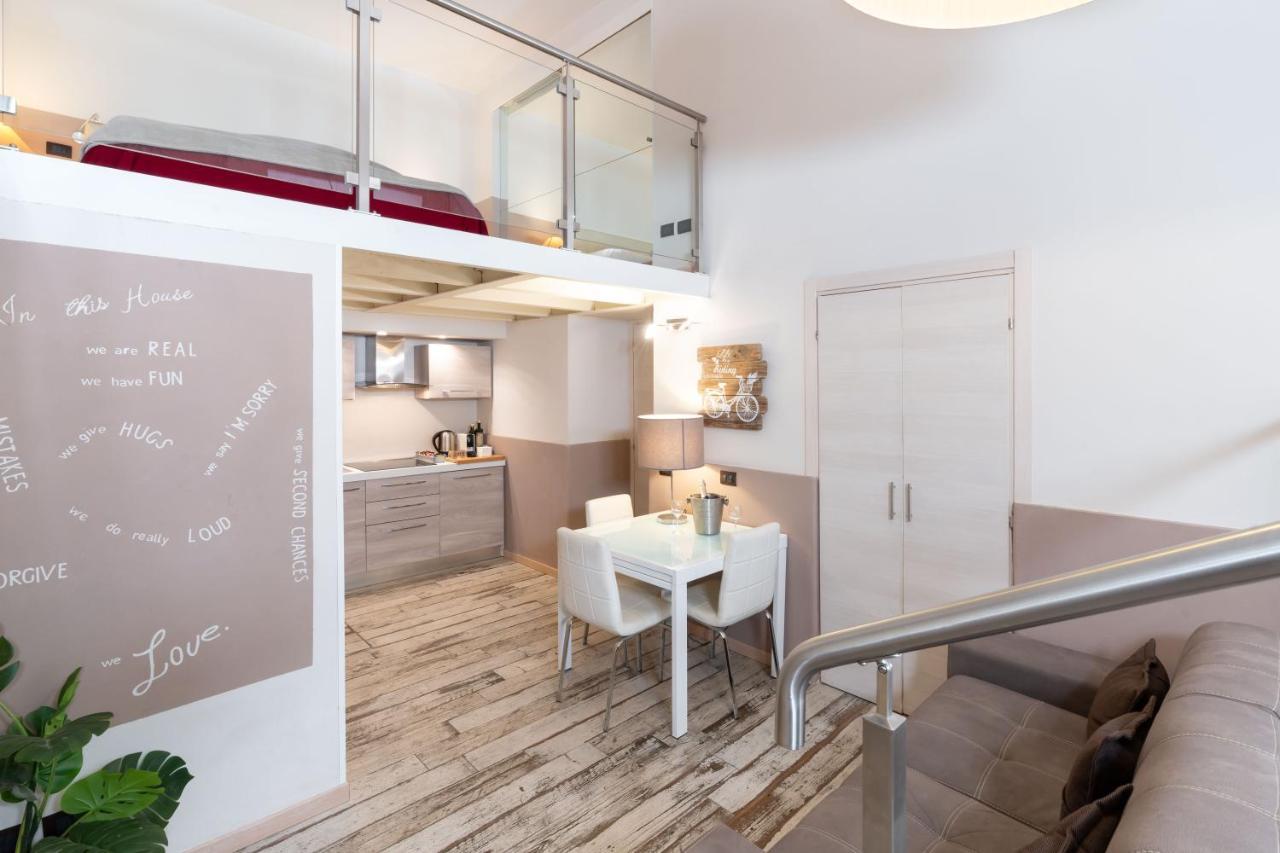 Romeo And Juliet Apartments เวโรนา ภายนอก รูปภาพ